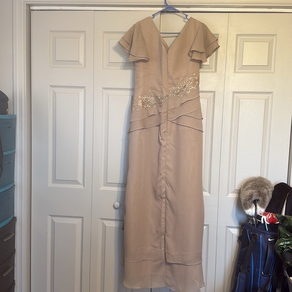 Brown Asymmetrical Ruffled Gown with Flutter Sleeves - Picture 3 of 4